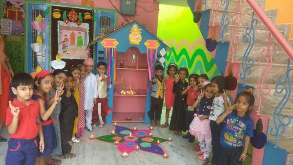 Little Champs Play School