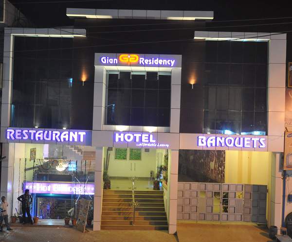 Hotel Gian Residency